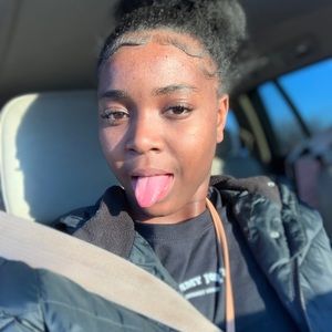 Meet your Posher, Deasia